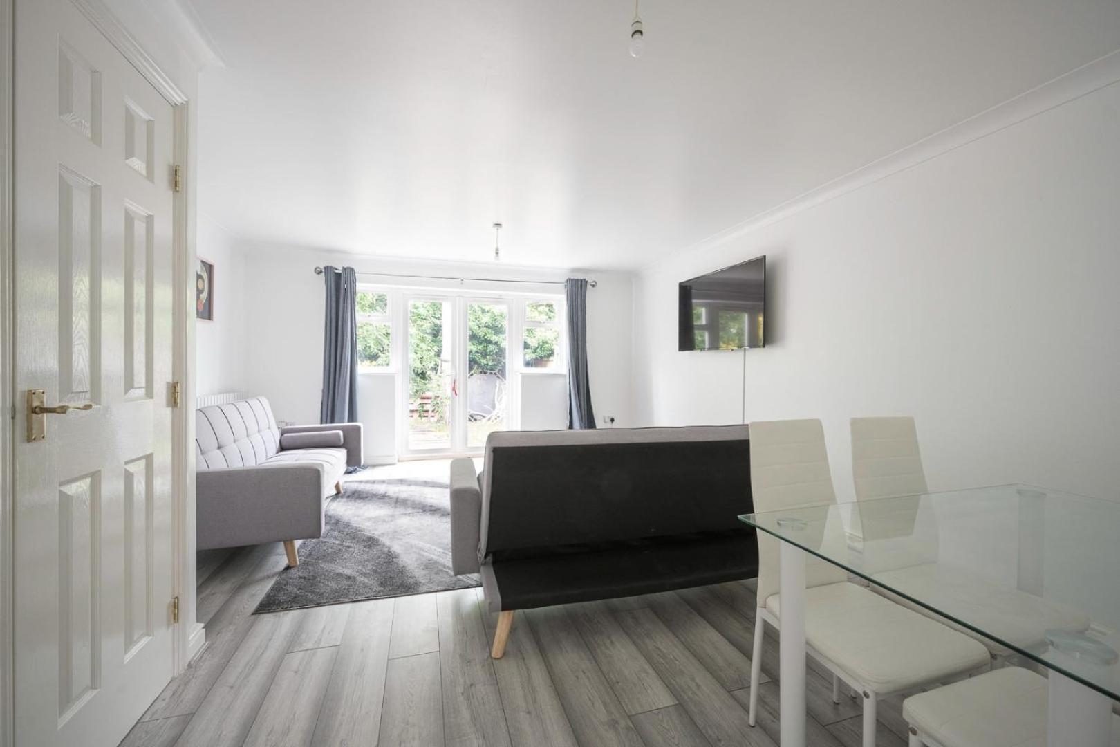 Maidstone Villa 3 Bedroom Free Sports Channels,Parking Sleeps 7 Exterior foto